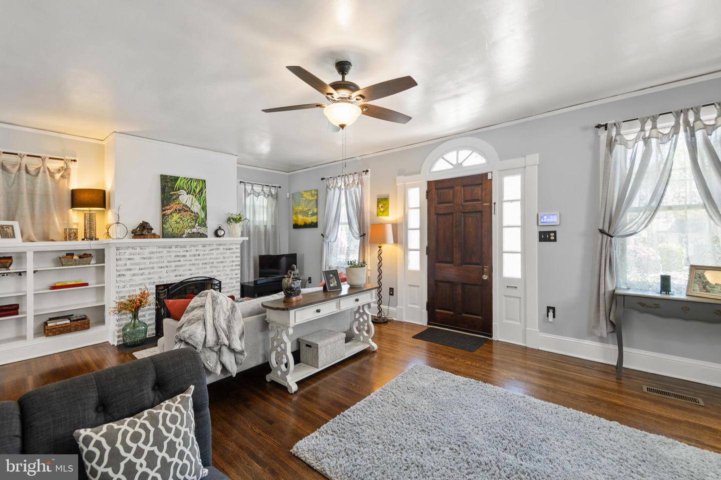 529 N BRADDOCK ST, WINCHESTER, Virginia 22601, 3 Bedrooms Bedrooms, ,2 BathroomsBathrooms,Residential,For sale,529 N BRADDOCK ST,VAWI2007516 MLS # VAWI2007516