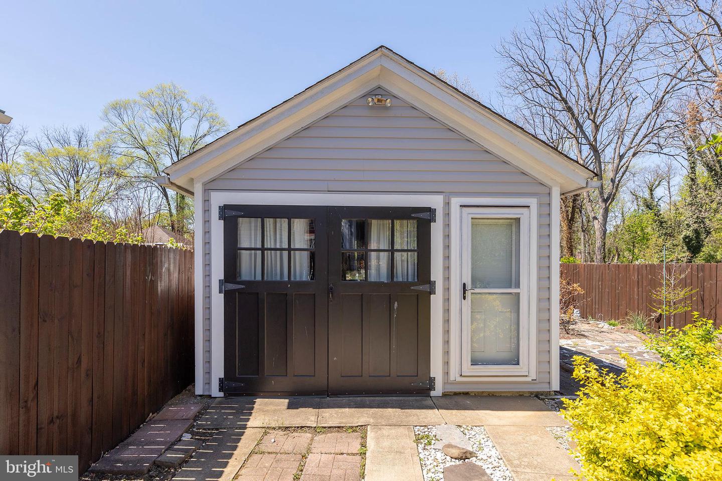 529 N BRADDOCK ST, WINCHESTER, Virginia 22601, 3 Bedrooms Bedrooms, ,2 BathroomsBathrooms,Residential,For sale,529 N BRADDOCK ST,VAWI2007516 MLS # VAWI2007516