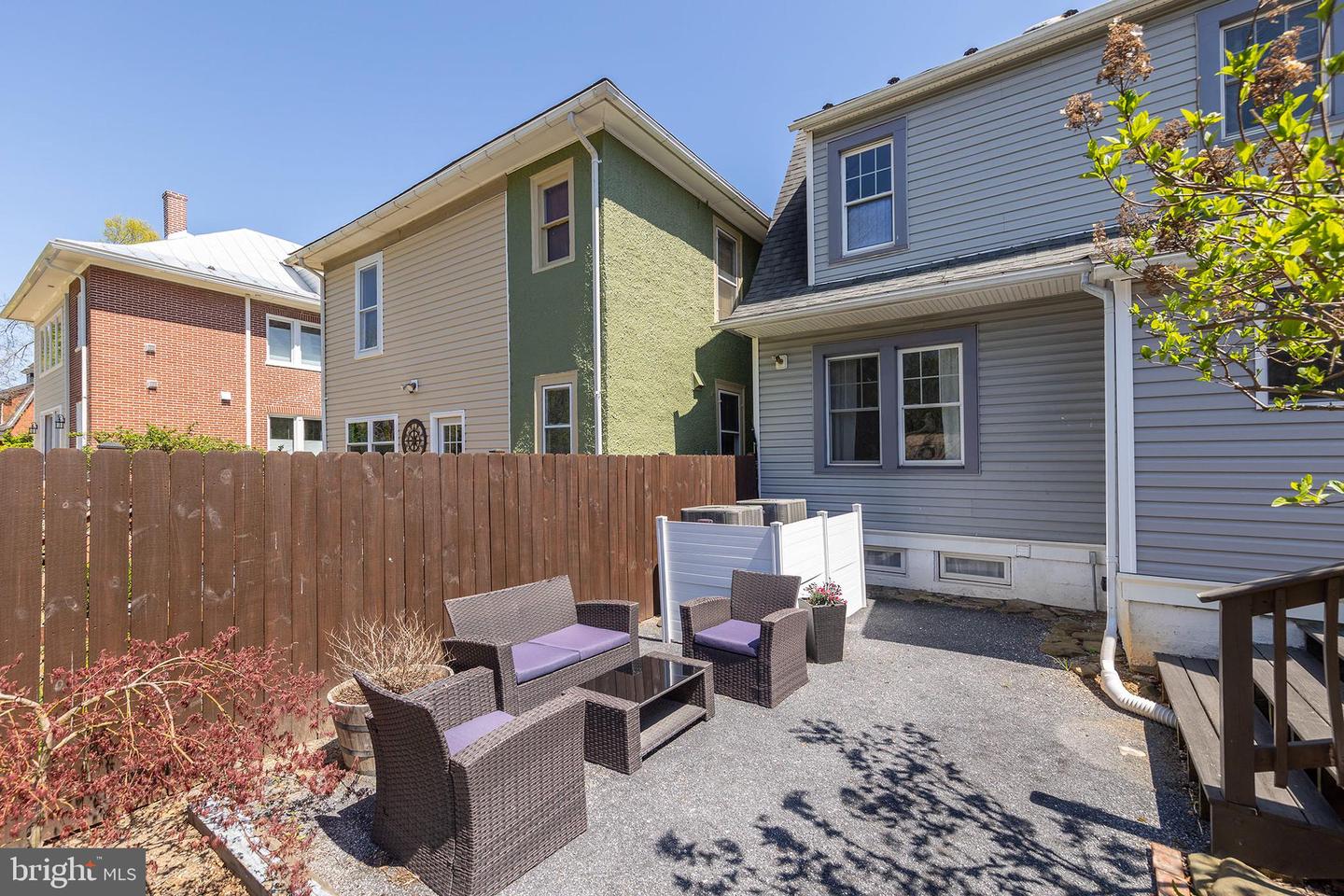 529 N BRADDOCK ST, WINCHESTER, Virginia 22601, 3 Bedrooms Bedrooms, ,2 BathroomsBathrooms,Residential,For sale,529 N BRADDOCK ST,VAWI2007516 MLS # VAWI2007516
