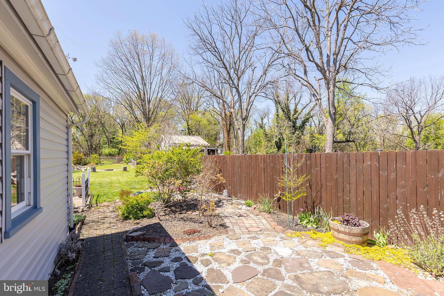 529 N BRADDOCK ST, WINCHESTER, Virginia 22601, 3 Bedrooms Bedrooms, ,2 BathroomsBathrooms,Residential,For sale,529 N BRADDOCK ST,VAWI2007516 MLS # VAWI2007516
