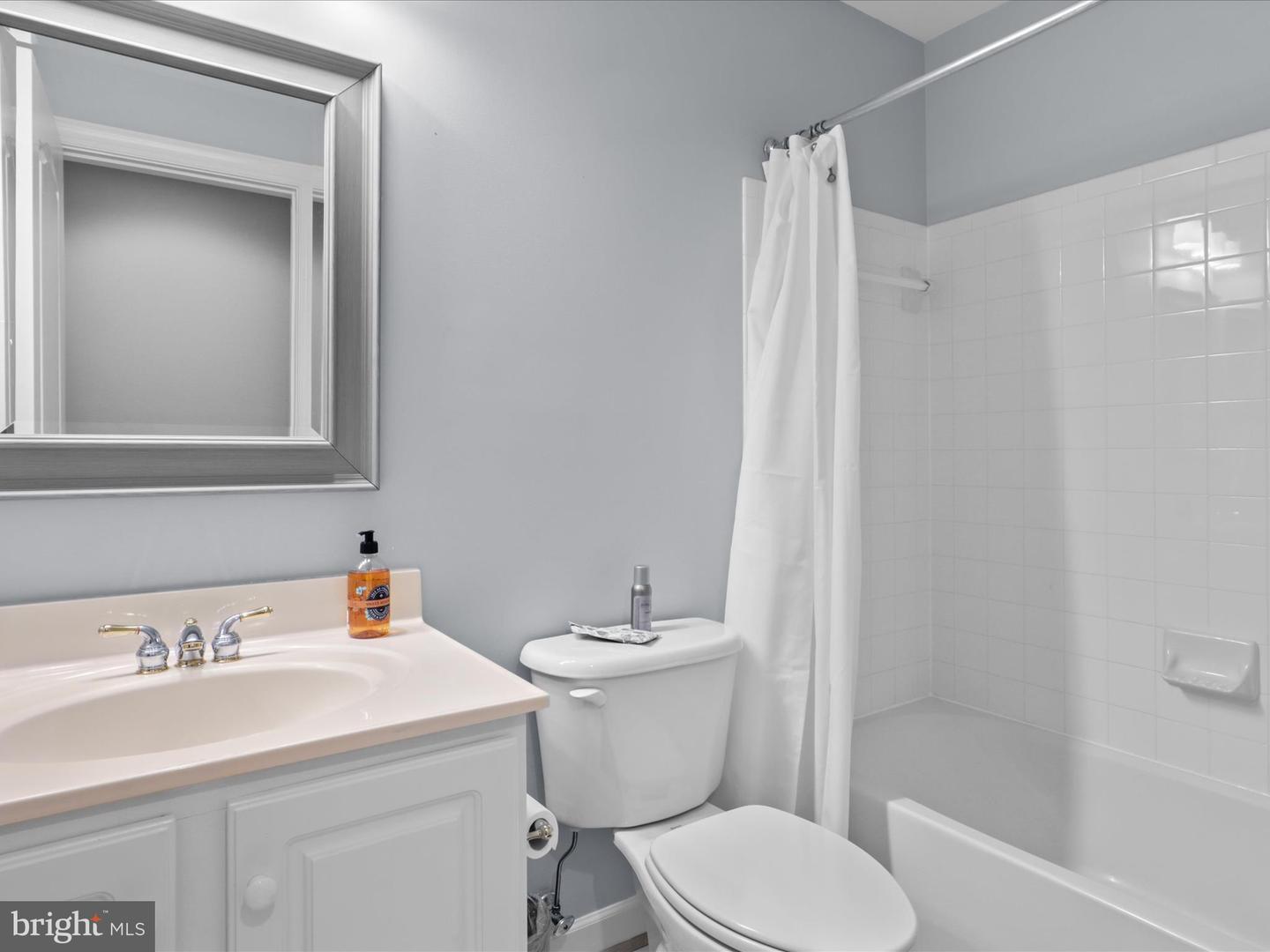 2164 HARITHY DR, DUNN LORING, Virginia 22027, 5 Bedrooms Bedrooms, ,4 BathroomsBathrooms,Residential,For sale,2164 HARITHY DR,VAFX2233844 MLS # VAFX2233844