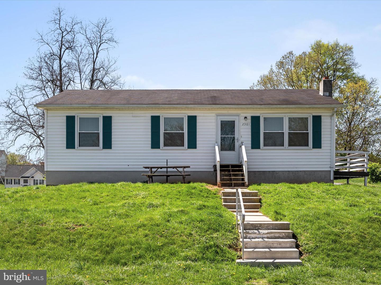 2301 TOWER AVE, WINCHESTER, Virginia 22601, 3 Bedrooms Bedrooms, ,1 BathroomBathrooms,Residential,For sale,2301 TOWER AVE,VAWI2007512 MLS # VAWI2007512
