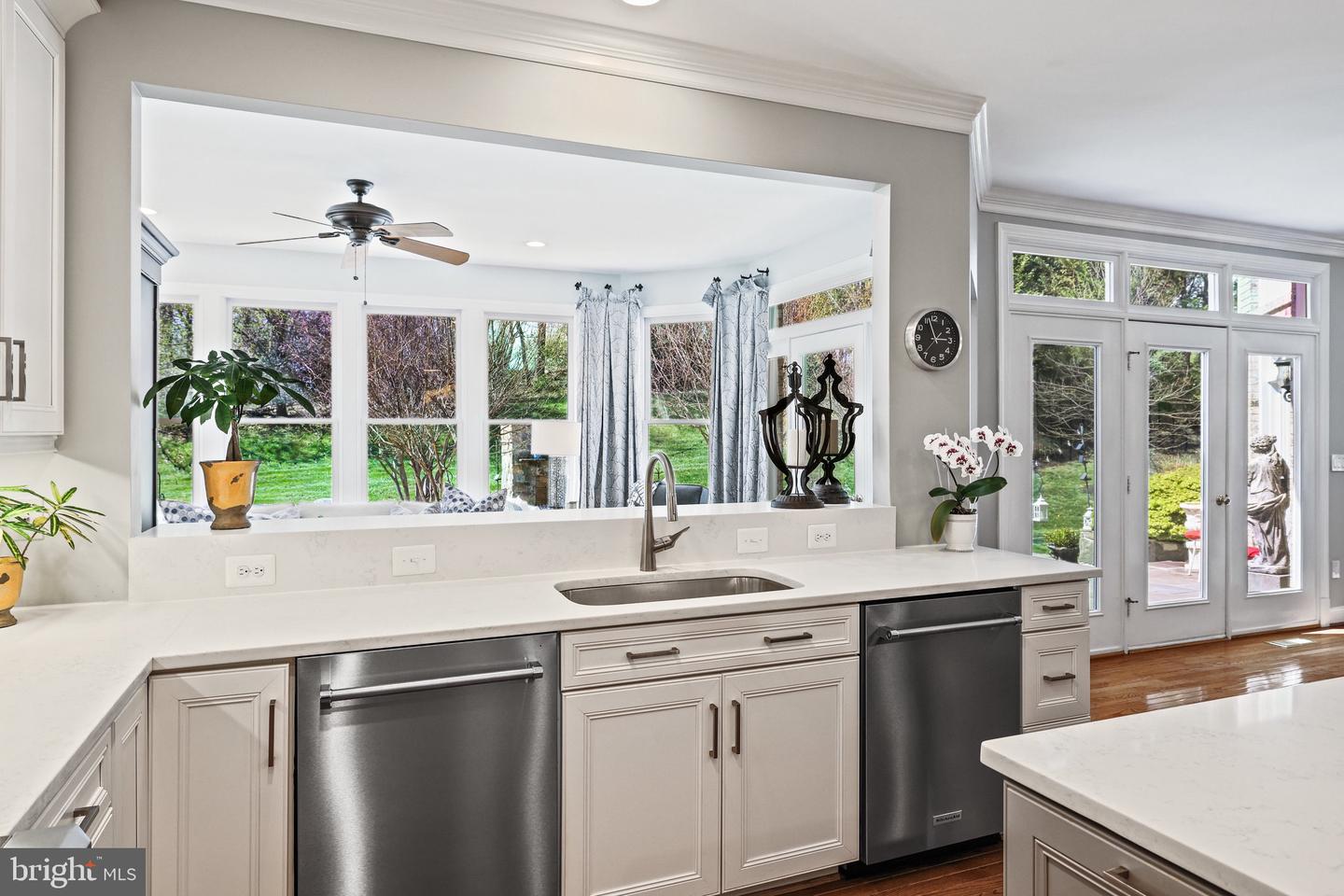 11050 HEATHLAND DR, OAKTON, Virginia 22124, 4 Bedrooms Bedrooms, ,5 BathroomsBathrooms,Residential,For sale,11050 HEATHLAND DR,VAFX2234186 MLS # VAFX2234186