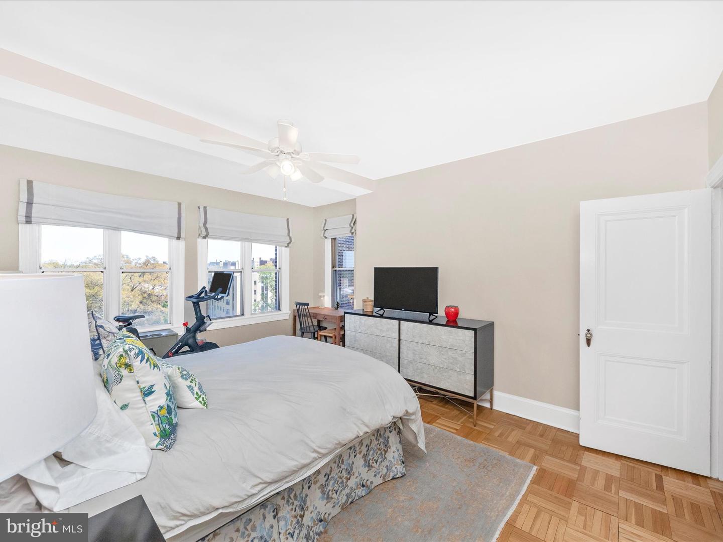 4000 CATHEDRAL AVE NW #706B, WASHINGTON, District Of Columbia 20016, 2 Bedrooms Bedrooms, ,1 BathroomBathrooms,Residential,For sale,4000 CATHEDRAL AVE NW #706B,DCDC2195638 MLS # DCDC2195638
