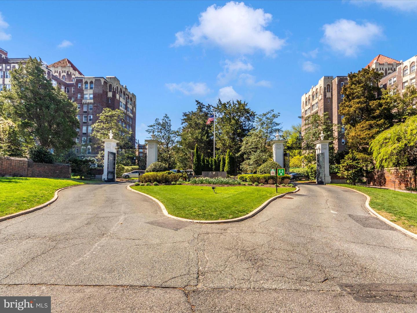 4000 CATHEDRAL AVE NW #706B, WASHINGTON, District Of Columbia 20016, 2 Bedrooms Bedrooms, ,1 BathroomBathrooms,Residential,For sale,4000 CATHEDRAL AVE NW #706B,DCDC2195638 MLS # DCDC2195638