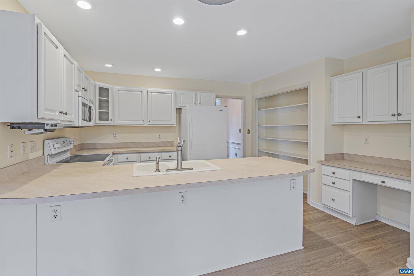 1054 AUTUMN HILL CT, CROZET, Virginia 22932, 3 Bedrooms Bedrooms, ,2 BathroomsBathrooms,Residential,For sale,1054 AUTUMN HILL CT,663211 MLS # 663211