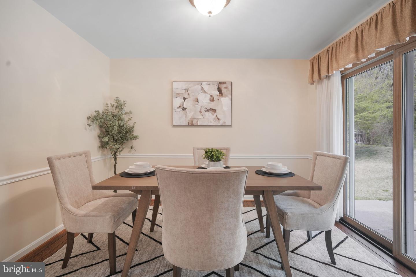 6801 LAMP POST LN, ALEXANDRIA, Virginia 22306, 4 Bedrooms Bedrooms, ,3 BathroomsBathrooms,Residential,For sale,6801 LAMP POST LN,VAFX2234576 MLS # VAFX2234576