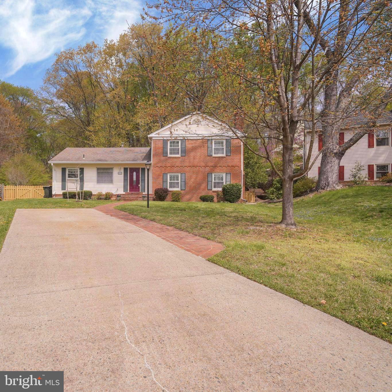 6801 LAMP POST LN, ALEXANDRIA, Virginia 22306, 4 Bedrooms Bedrooms, ,3 BathroomsBathrooms,Residential,For sale,6801 LAMP POST LN,VAFX2234576 MLS # VAFX2234576