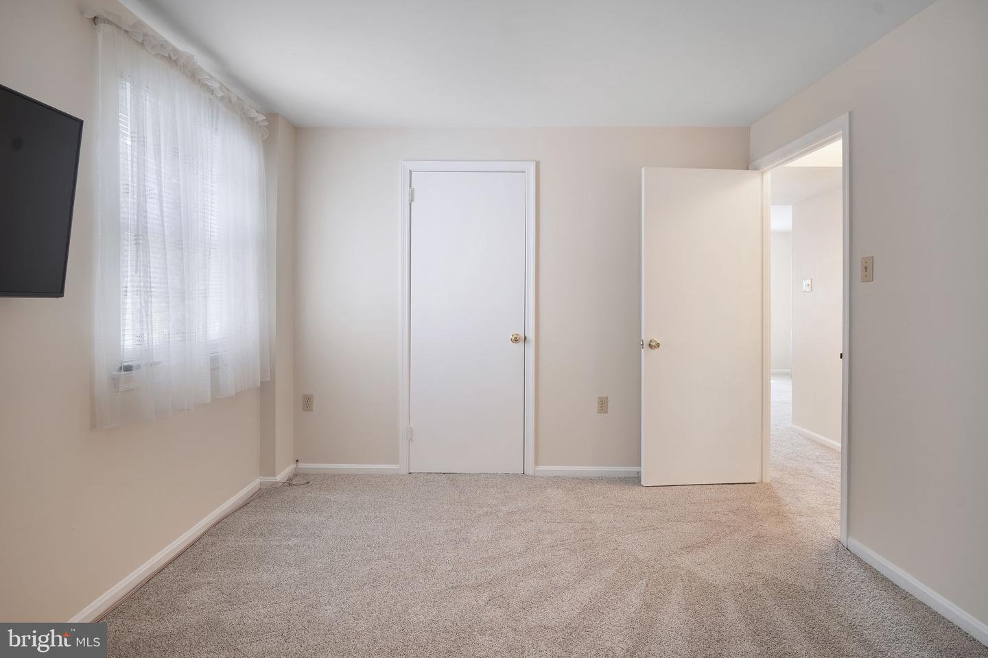 6801 LAMP POST LN, ALEXANDRIA, Virginia 22306, 4 Bedrooms Bedrooms, ,3 BathroomsBathrooms,Residential,For sale,6801 LAMP POST LN,VAFX2234576 MLS # VAFX2234576