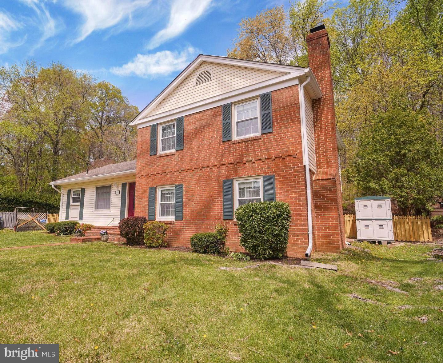 6801 LAMP POST LN, ALEXANDRIA, Virginia 22306, 4 Bedrooms Bedrooms, ,3 BathroomsBathrooms,Residential,For sale,6801 LAMP POST LN,VAFX2234576 MLS # VAFX2234576