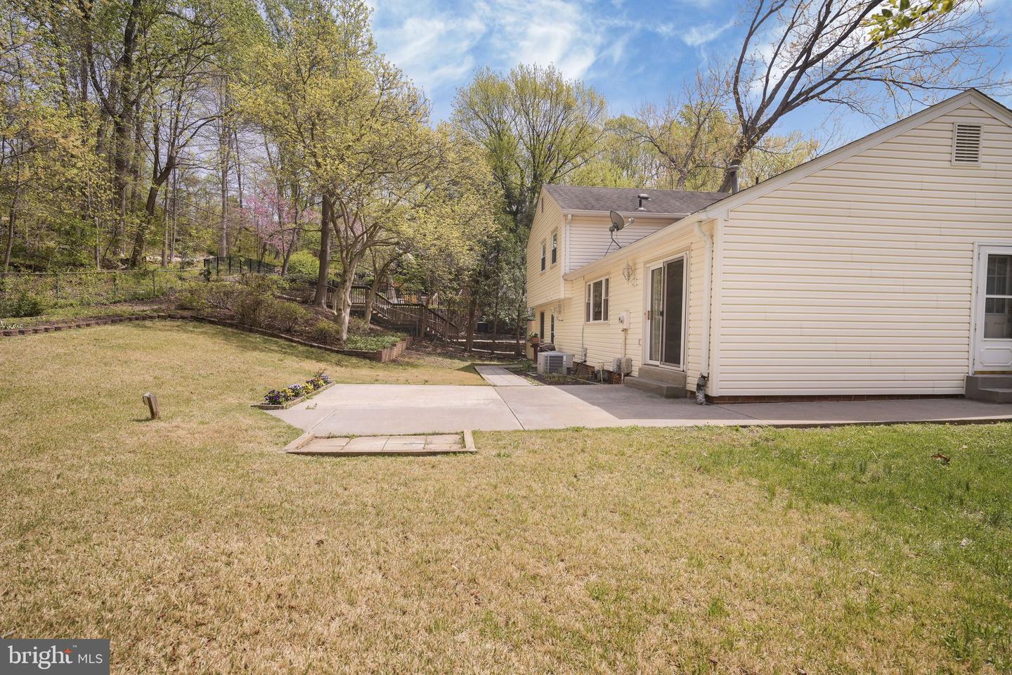 6801 LAMP POST LN, ALEXANDRIA, Virginia 22306, 4 Bedrooms Bedrooms, ,3 BathroomsBathrooms,Residential,For sale,6801 LAMP POST LN,VAFX2234576 MLS # VAFX2234576