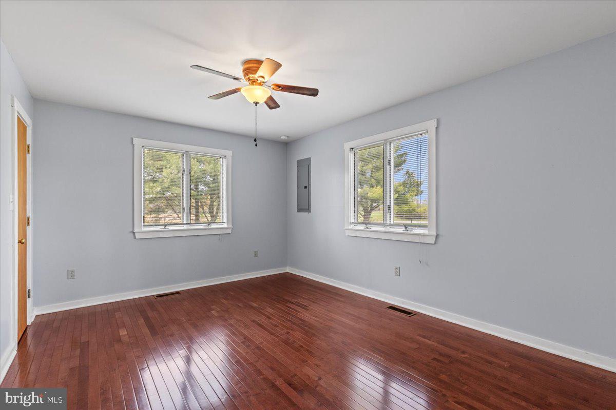 136 PORTER LN, MONTROSS, Virginia 22520, 5 Bedrooms Bedrooms, 13 Rooms Rooms,2 BathroomsBathrooms,Residential,For sale,136 PORTER LN,VAWE2008700 MLS # VAWE2008700