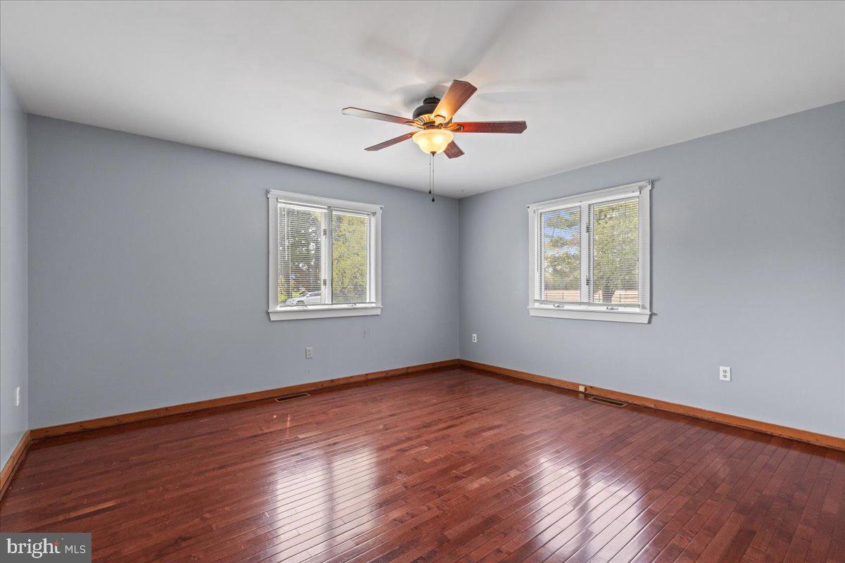 136 PORTER LN, MONTROSS, Virginia 22520, 5 Bedrooms Bedrooms, 13 Rooms Rooms,2 BathroomsBathrooms,Residential,For sale,136 PORTER LN,VAWE2008700 MLS # VAWE2008700