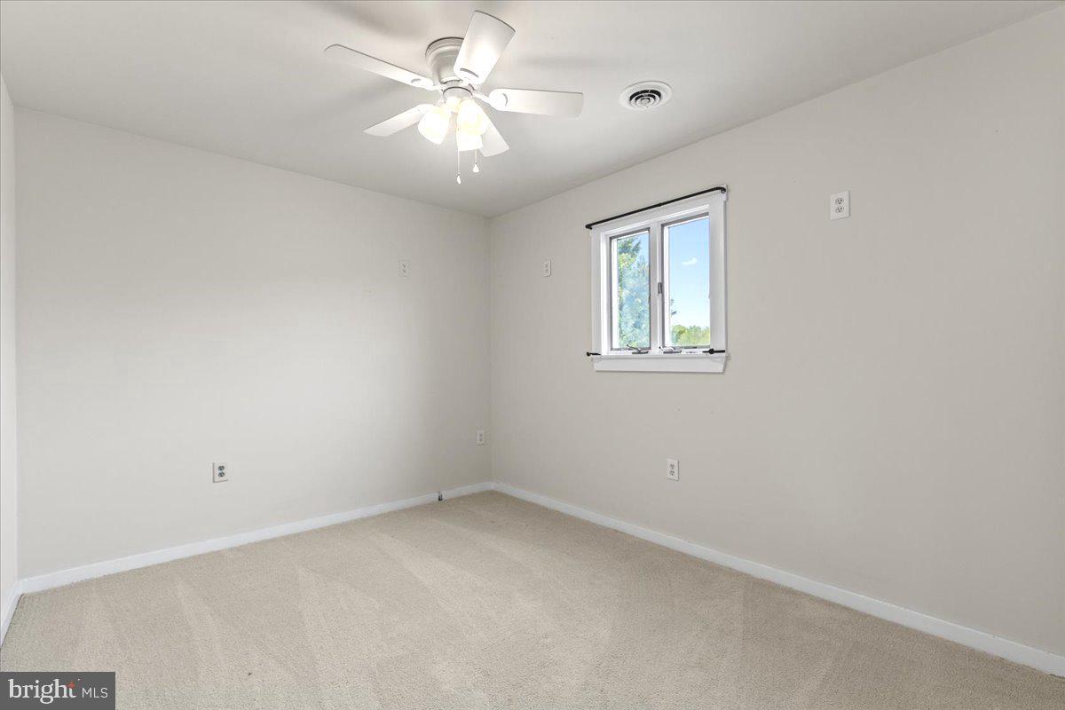 136 PORTER LN, MONTROSS, Virginia 22520, 5 Bedrooms Bedrooms, 13 Rooms Rooms,2 BathroomsBathrooms,Residential,For sale,136 PORTER LN,VAWE2008700 MLS # VAWE2008700