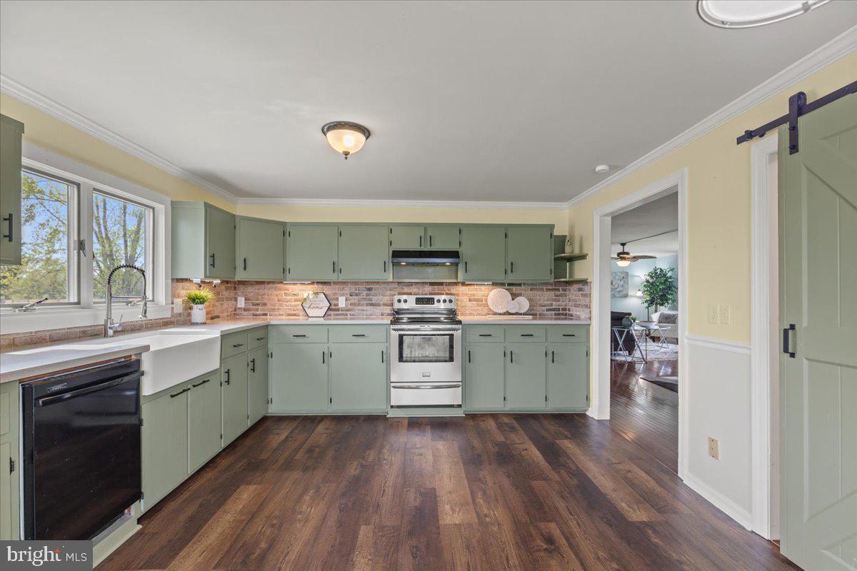 136 PORTER LN, MONTROSS, Virginia 22520, 5 Bedrooms Bedrooms, 13 Rooms Rooms,2 BathroomsBathrooms,Residential,For sale,136 PORTER LN,VAWE2008700 MLS # VAWE2008700