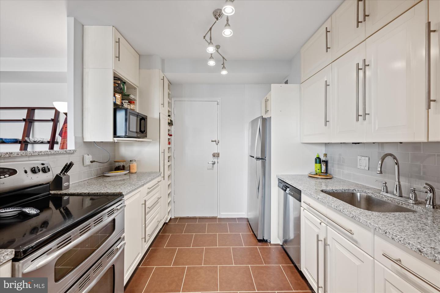 4740 CONNECTICUT AVE NW #805, WASHINGTON, District Of Columbia 20008, 2 Bedrooms Bedrooms, ,2 BathroomsBathrooms,Residential,For sale,4740 CONNECTICUT AVE NW #805,DCDC2195848 MLS # DCDC2195848
