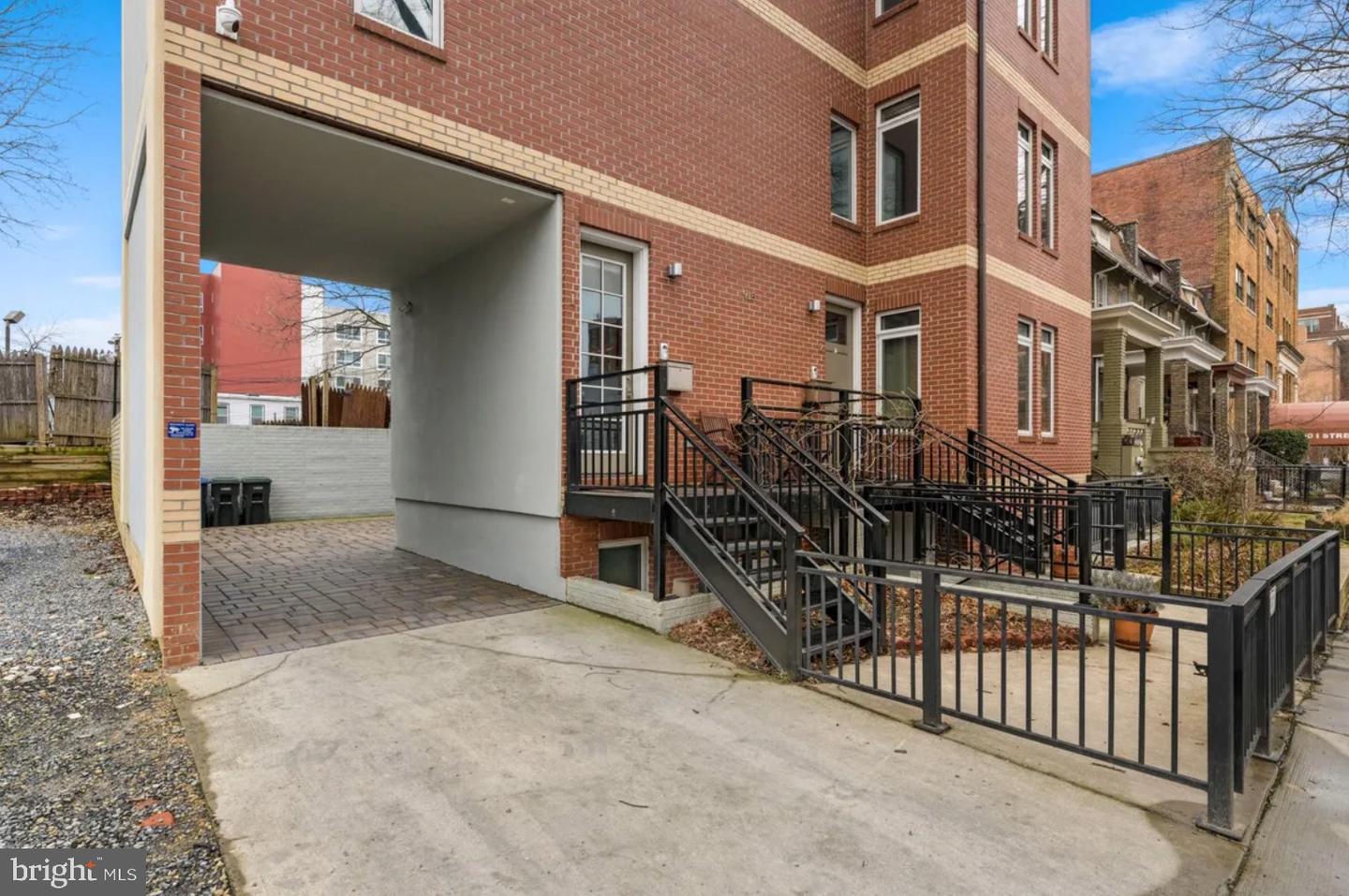 915 3RD ST NE #2, WASHINGTON, District Of Columbia 20002, 3 Bedrooms Bedrooms, ,3 BathroomsBathrooms,Residential,For sale,915 3RD ST NE #2,DCDC2195984 MLS # DCDC2195984