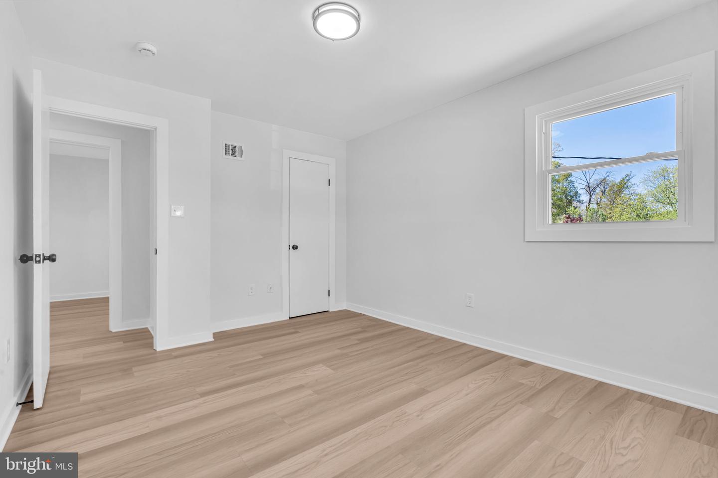 2304 W LONGVIEW DR, WOODBRIDGE, Virginia 22191, 4 Bedrooms Bedrooms, ,2 BathroomsBathrooms,Residential,For sale,2304 W LONGVIEW DR,VAPW2092308 MLS # VAPW2092308