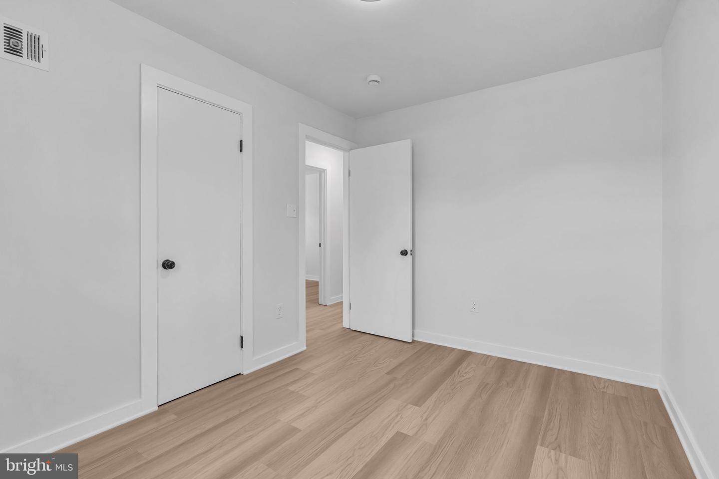2304 W LONGVIEW DR, WOODBRIDGE, Virginia 22191, 4 Bedrooms Bedrooms, ,2 BathroomsBathrooms,Residential,For sale,2304 W LONGVIEW DR,VAPW2092308 MLS # VAPW2092308