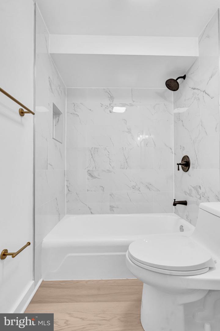 2304 W LONGVIEW DR, WOODBRIDGE, Virginia 22191, 4 Bedrooms Bedrooms, ,2 BathroomsBathrooms,Residential,For sale,2304 W LONGVIEW DR,VAPW2092308 MLS # VAPW2092308