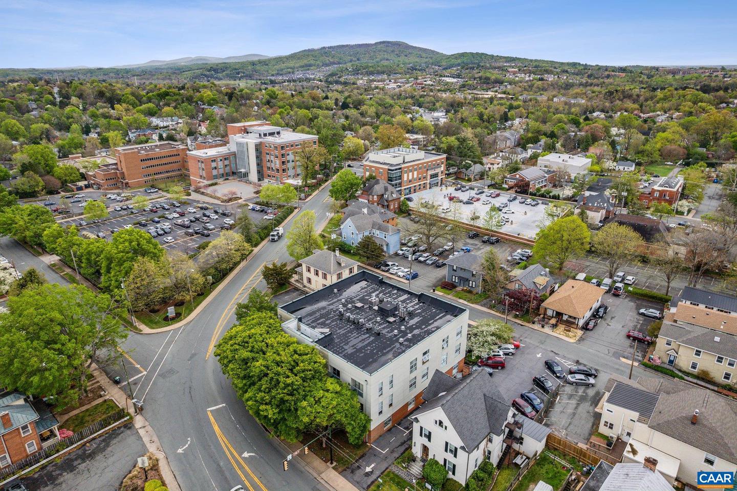 820 E HIGH ST #1, CHARLOTTESVILLE, Virginia 22902, 1 Bedroom Bedrooms, ,1 BathroomBathrooms,Residential,For sale,820 E HIGH ST #1,663370 MLS # 663370