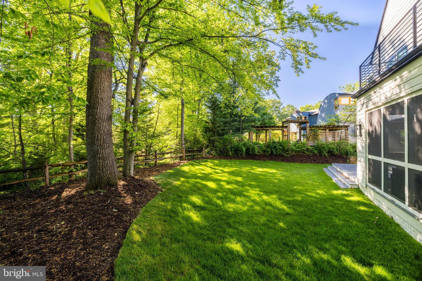 3830 30TH RD N, ARLINGTON, Virginia 22207, 6 Bedrooms Bedrooms, ,6 BathroomsBathrooms,Residential,For sale,3830 30TH RD N,VAAR2056186 MLS # VAAR2056186