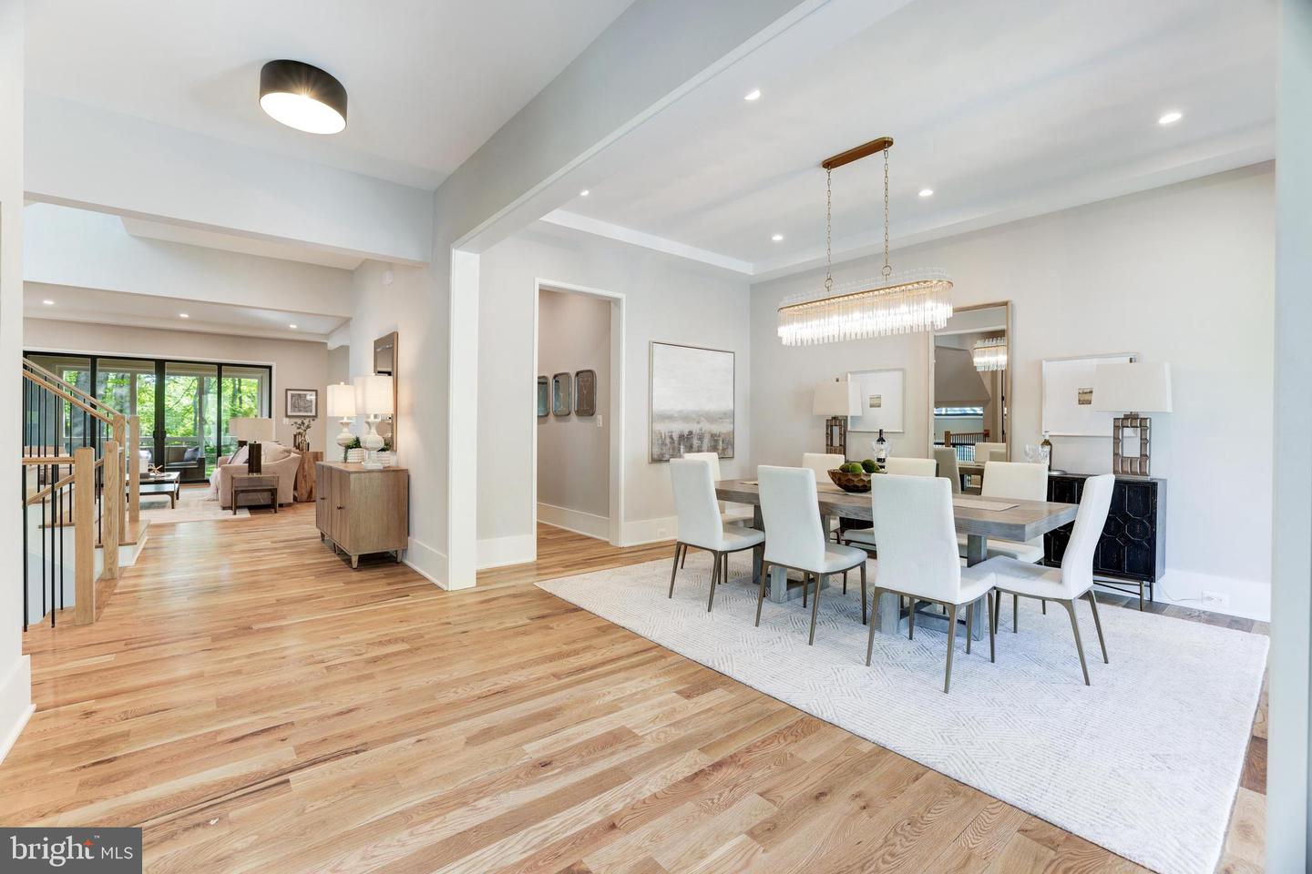 3830 30TH RD N, ARLINGTON, Virginia 22207, 6 Bedrooms Bedrooms, ,6 BathroomsBathrooms,Residential,For sale,3830 30TH RD N,VAAR2056186 MLS # VAAR2056186