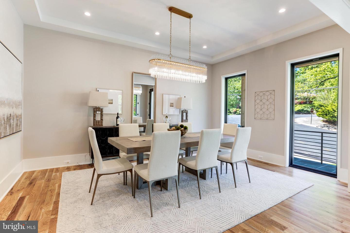 3830 30TH RD N, ARLINGTON, Virginia 22207, 6 Bedrooms Bedrooms, ,6 BathroomsBathrooms,Residential,For sale,3830 30TH RD N,VAAR2056186 MLS # VAAR2056186