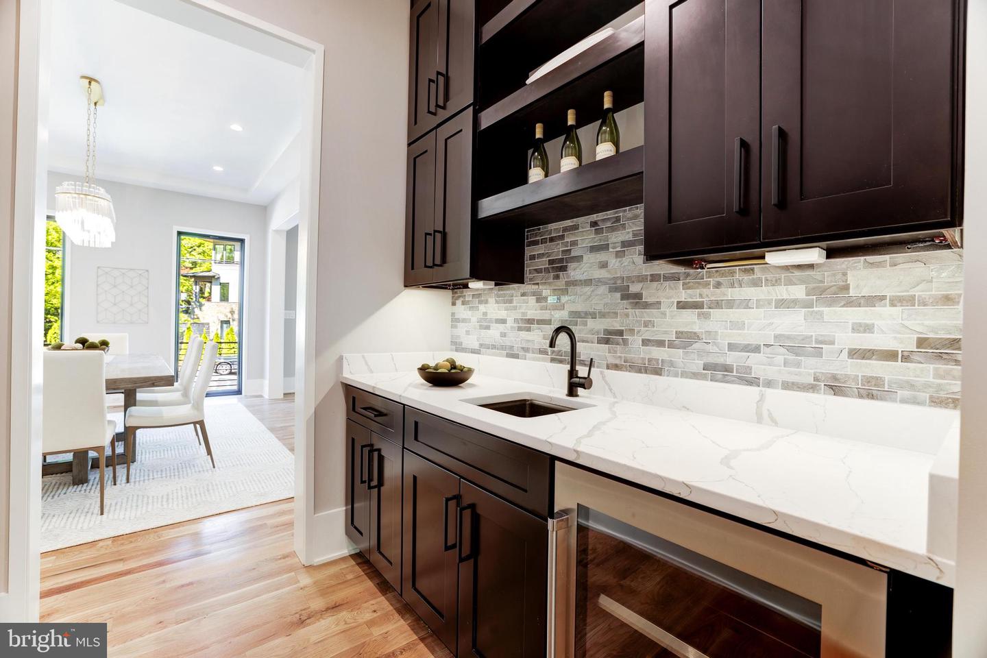 3830 30TH RD N, ARLINGTON, Virginia 22207, 6 Bedrooms Bedrooms, ,6 BathroomsBathrooms,Residential,For sale,3830 30TH RD N,VAAR2056186 MLS # VAAR2056186