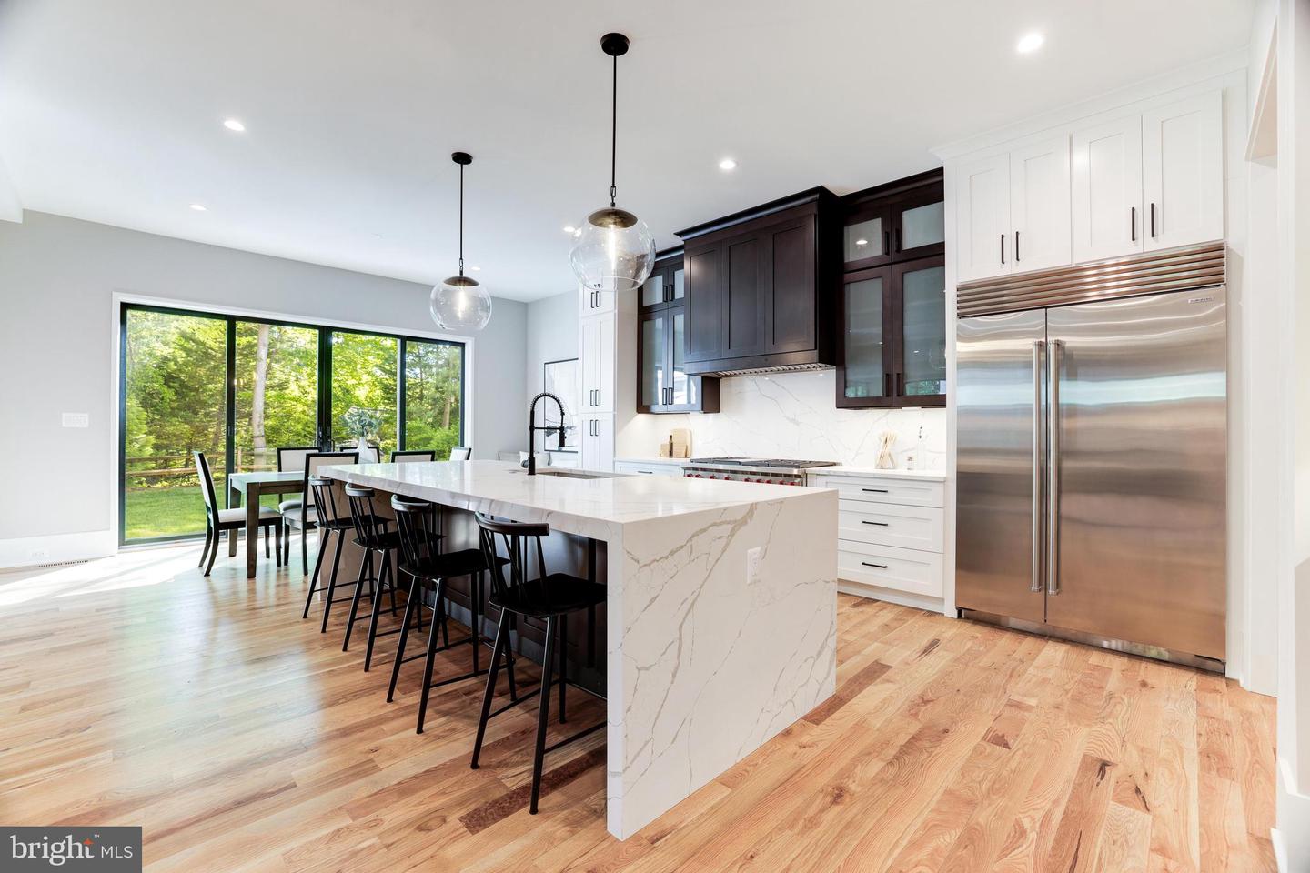 3830 30TH RD N, ARLINGTON, Virginia 22207, 6 Bedrooms Bedrooms, ,6 BathroomsBathrooms,Residential,For sale,3830 30TH RD N,VAAR2056186 MLS # VAAR2056186
