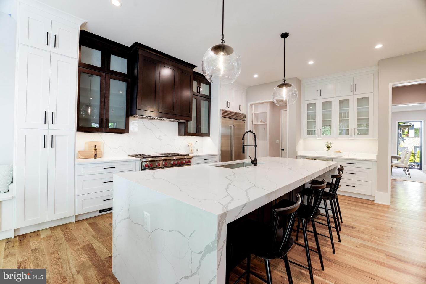 3830 30TH RD N, ARLINGTON, Virginia 22207, 6 Bedrooms Bedrooms, ,6 BathroomsBathrooms,Residential,For sale,3830 30TH RD N,VAAR2056186 MLS # VAAR2056186