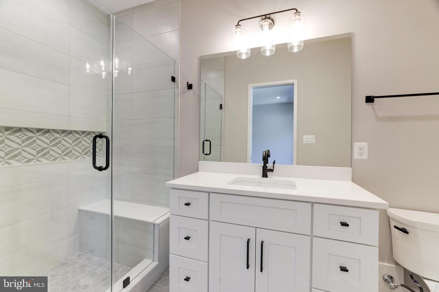 3830 30TH RD N, ARLINGTON, Virginia 22207, 6 Bedrooms Bedrooms, ,6 BathroomsBathrooms,Residential,For sale,3830 30TH RD N,VAAR2056186 MLS # VAAR2056186