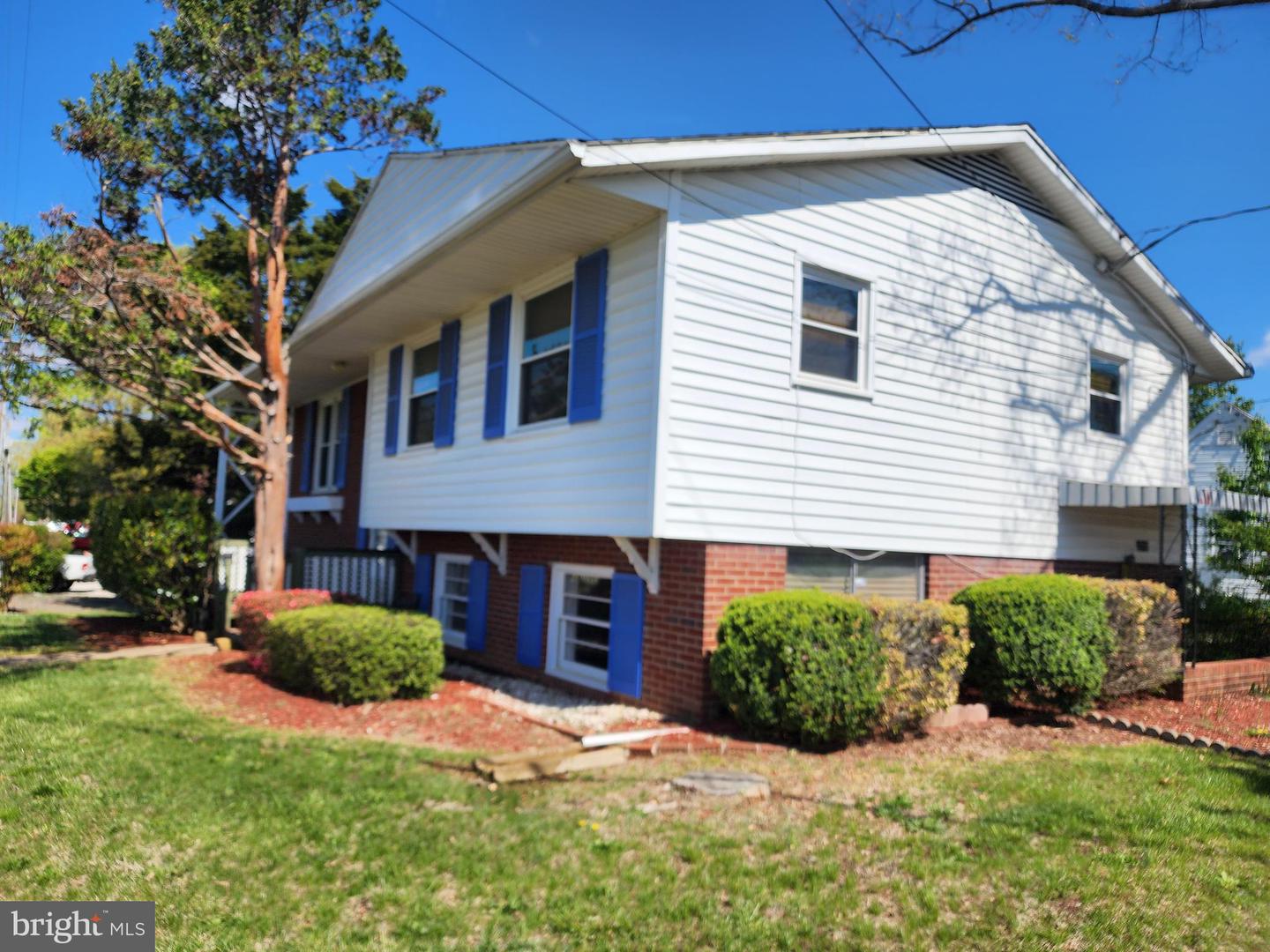 2712 LAFAYETTE BLVD, FREDERICKSBURG, Virginia 22408, 3 Bedrooms Bedrooms, ,2 BathroomsBathrooms,Residential,For sale,2712 LAFAYETTE BLVD,VASP2032338 MLS # VASP2032338