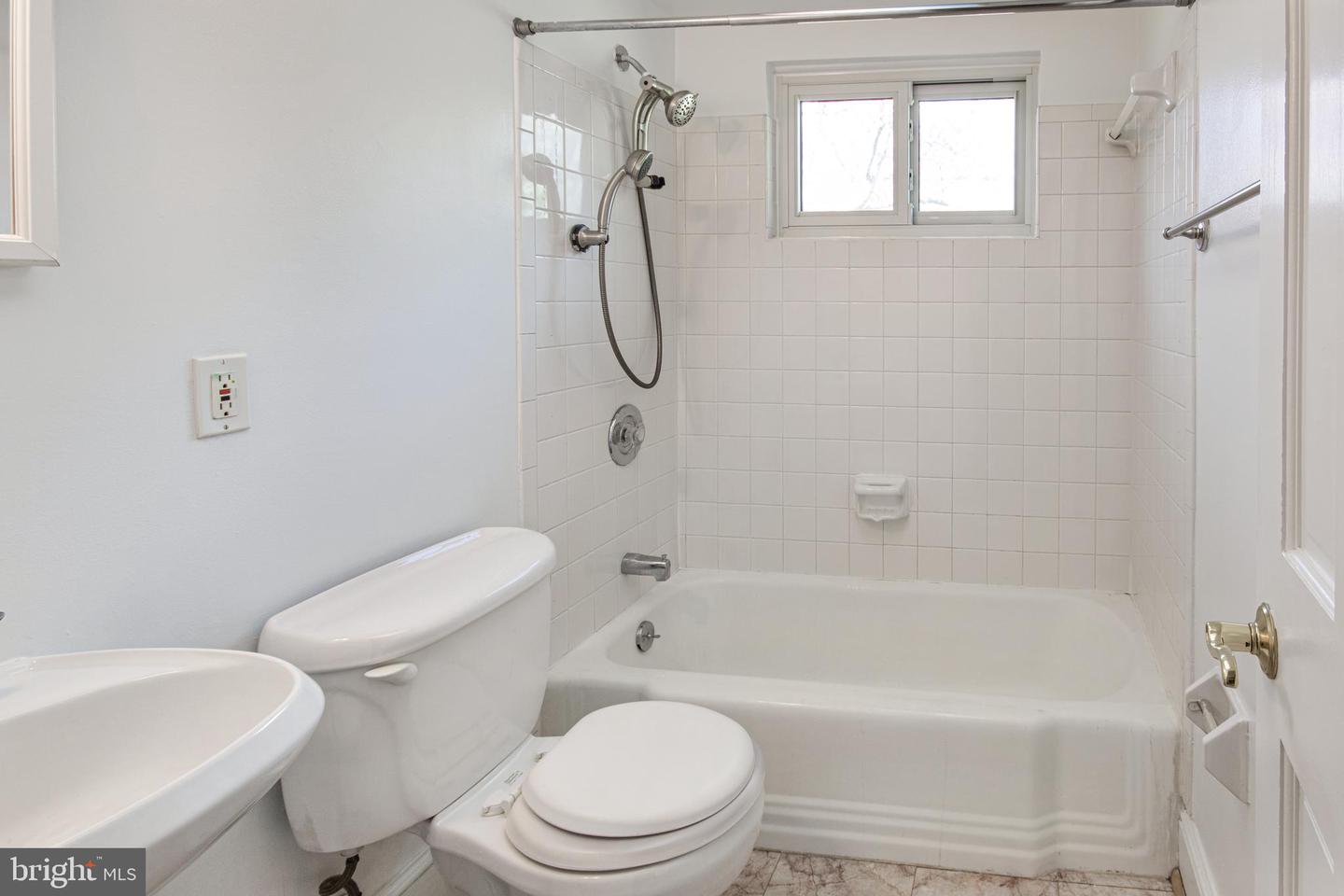 6329 MILLER DR, ALEXANDRIA, Virginia 22315, 3 Bedrooms Bedrooms, ,2 BathroomsBathrooms,Residential,For sale,6329 MILLER DR,VAFX2235112 MLS # VAFX2235112