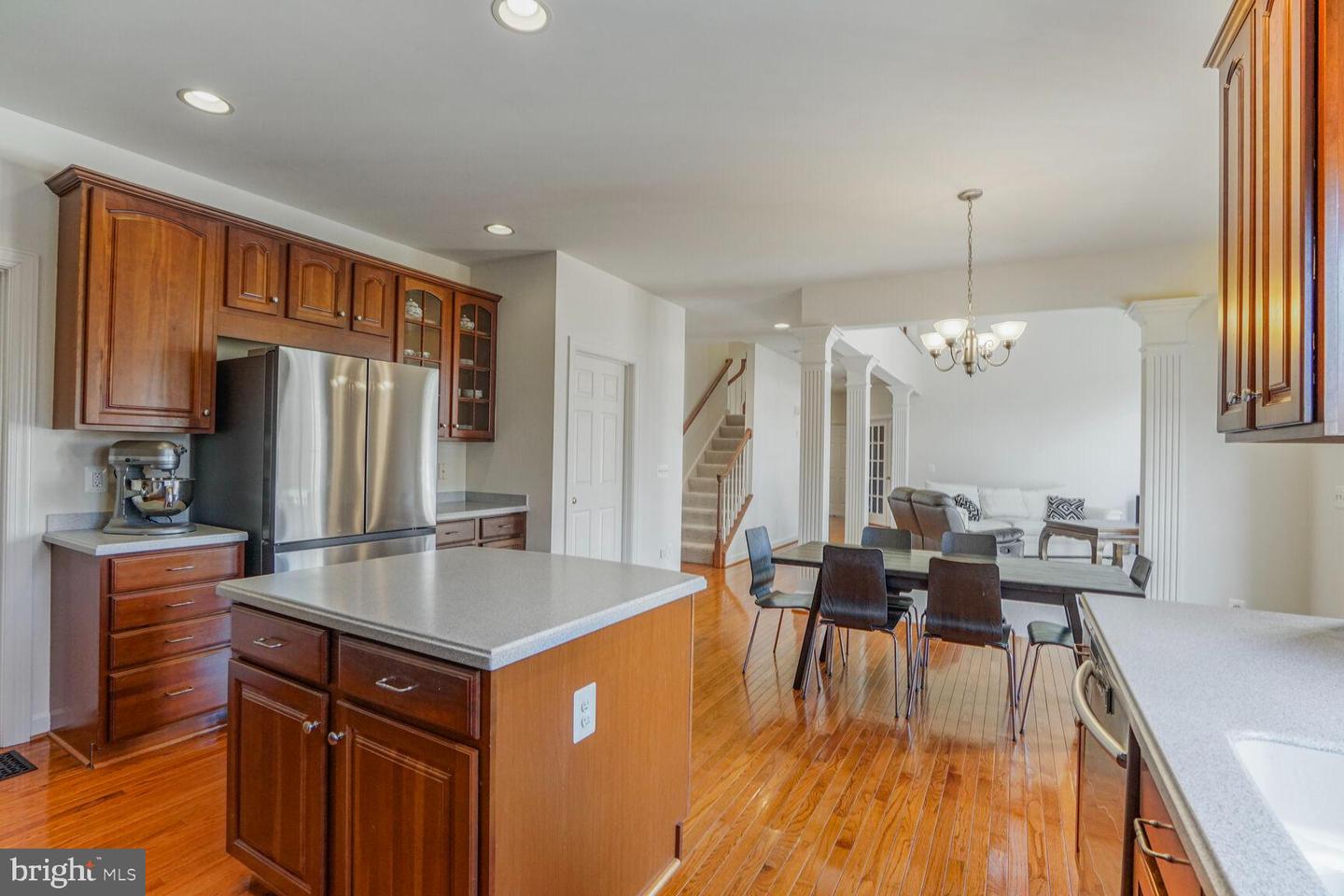 5617 JAMES GUNNELL LN, ALEXANDRIA, Virginia 22310, 5 Bedrooms Bedrooms, ,4 BathroomsBathrooms,Residential,For sale,5617 JAMES GUNNELL LN,VAFX2235114 MLS # VAFX2235114