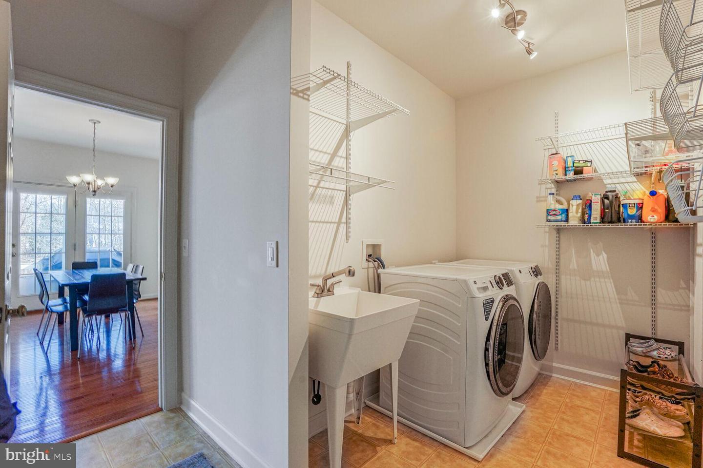 5617 JAMES GUNNELL LN, ALEXANDRIA, Virginia 22310, 5 Bedrooms Bedrooms, ,4 BathroomsBathrooms,Residential,For sale,5617 JAMES GUNNELL LN,VAFX2235114 MLS # VAFX2235114