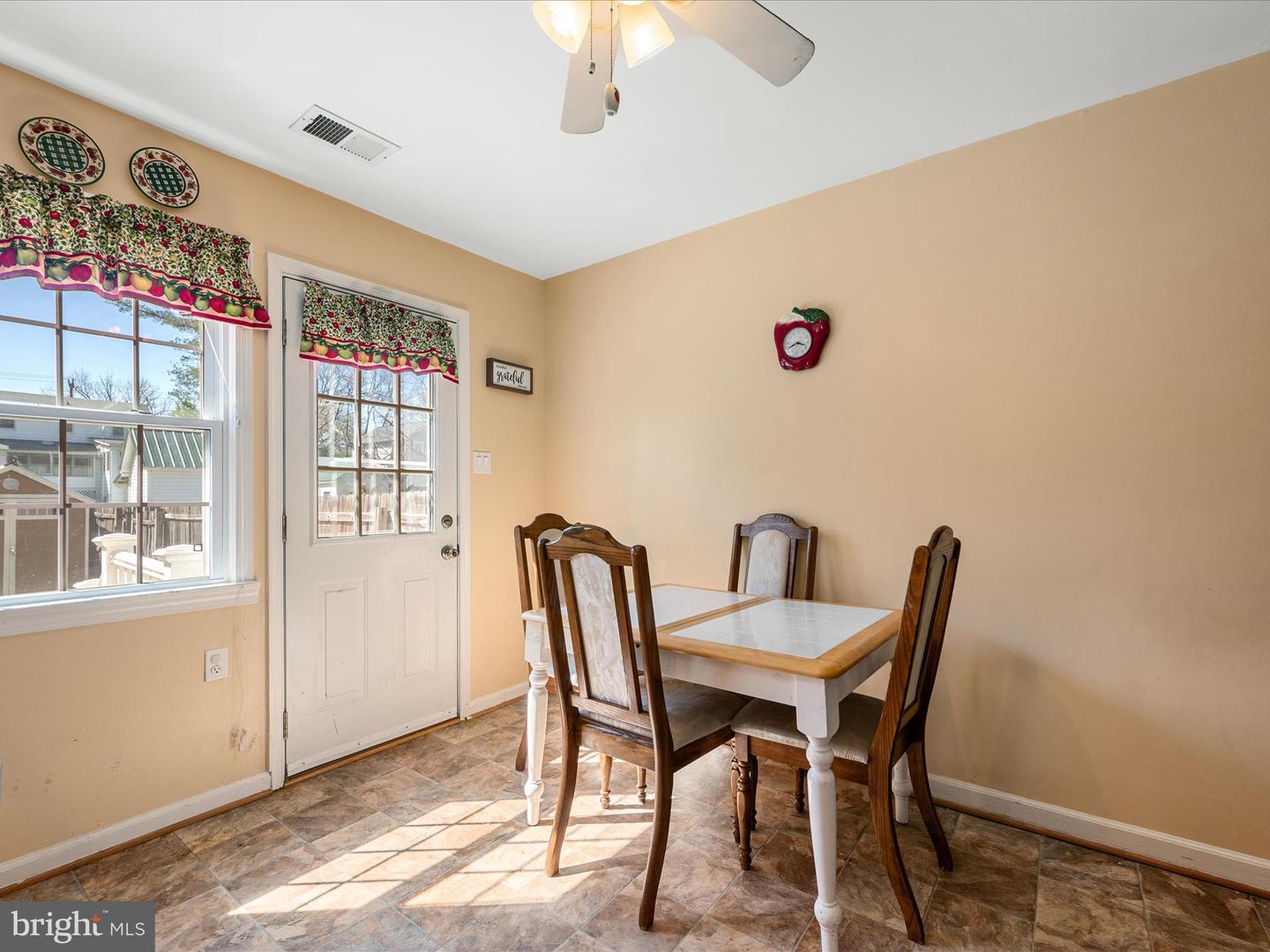 35 SYDNOR ST, HAMILTON, Virginia 20158, 3 Bedrooms Bedrooms, ,1 BathroomBathrooms,Residential,For sale,35 SYDNOR ST,VALO2094250 MLS # VALO2094250