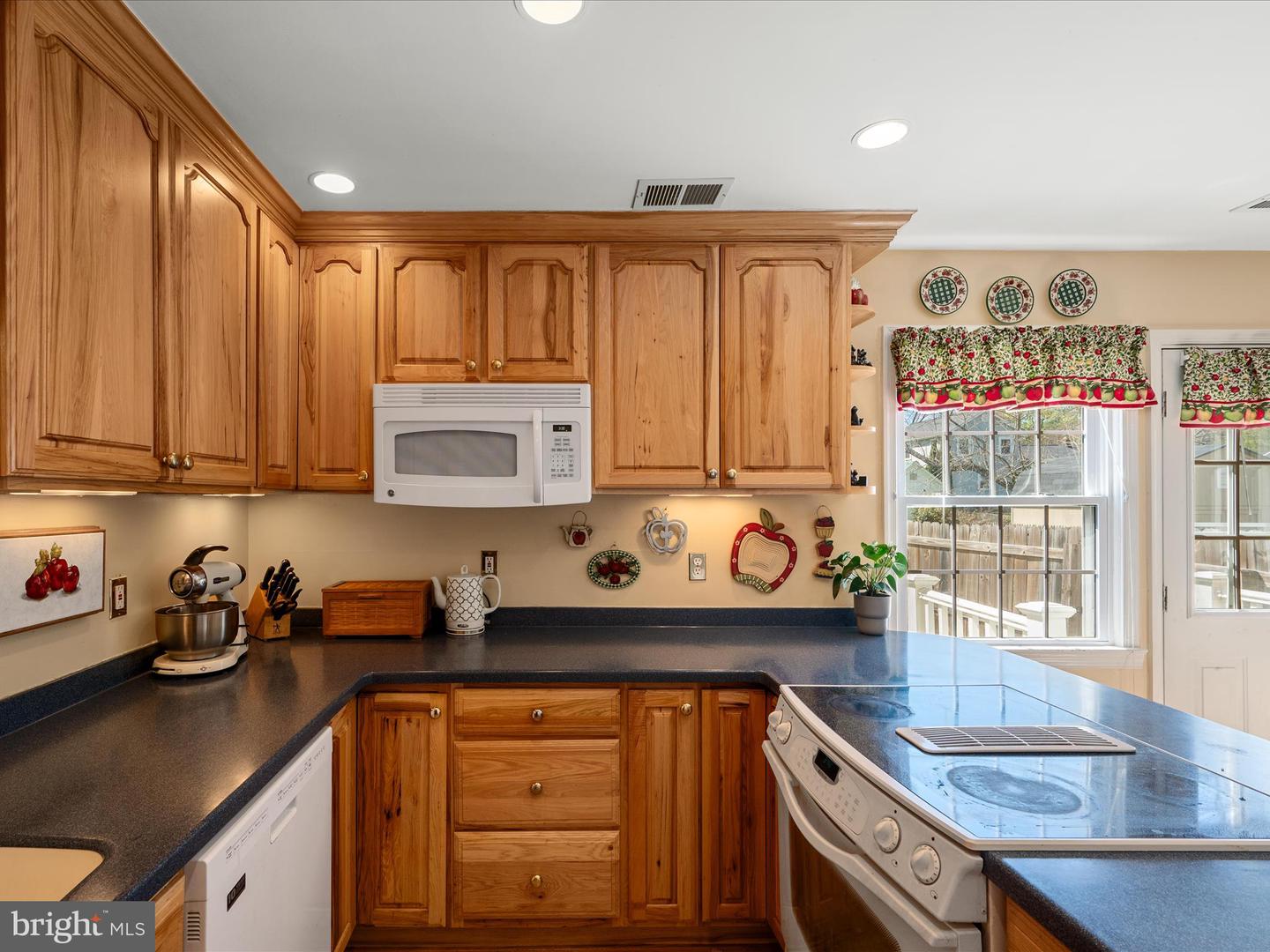 35 SYDNOR ST, HAMILTON, Virginia 20158, 3 Bedrooms Bedrooms, ,1 BathroomBathrooms,Residential,For sale,35 SYDNOR ST,VALO2094250 MLS # VALO2094250