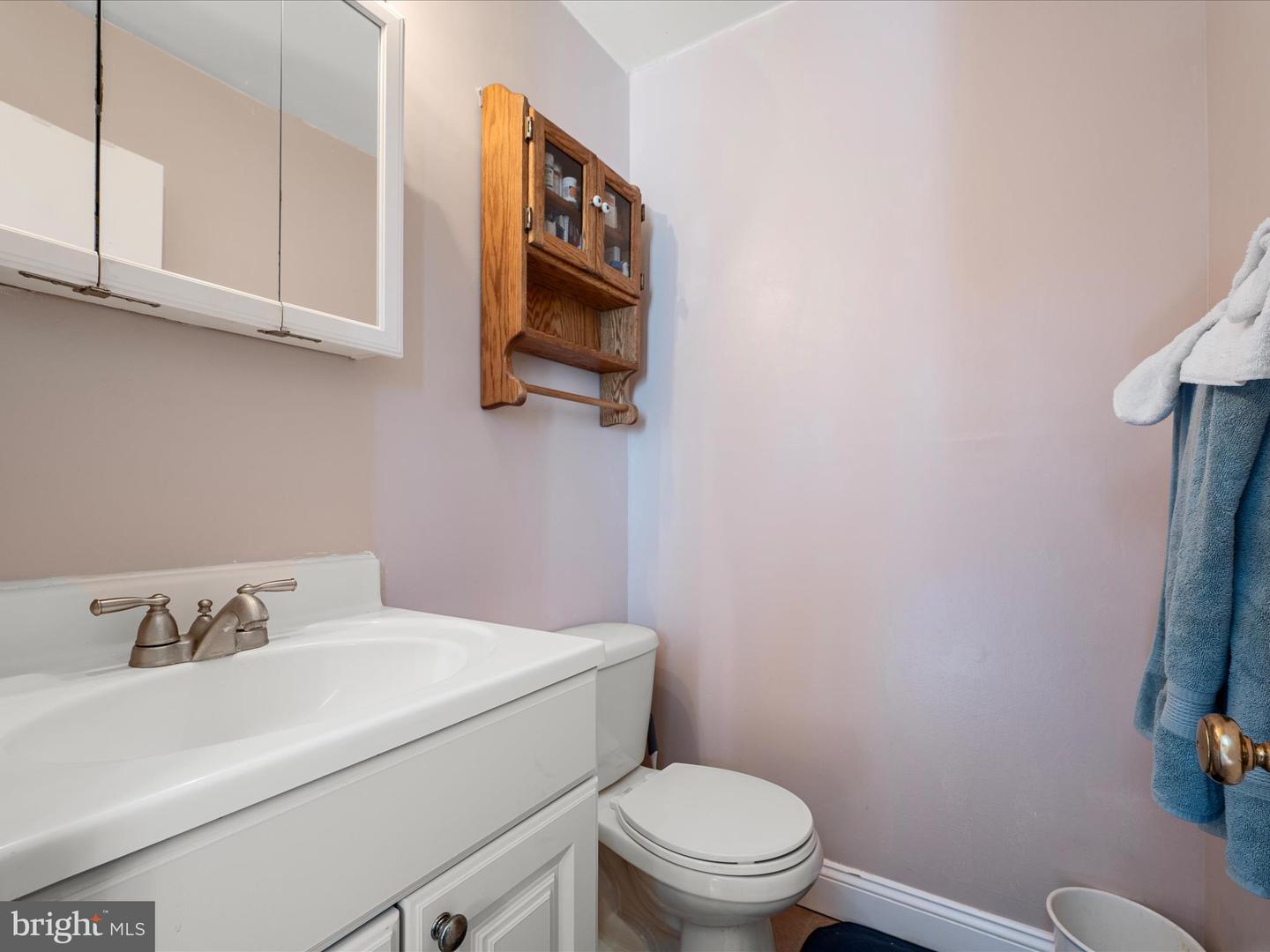 35 SYDNOR ST, HAMILTON, Virginia 20158, 3 Bedrooms Bedrooms, ,1 BathroomBathrooms,Residential,For sale,35 SYDNOR ST,VALO2094250 MLS # VALO2094250