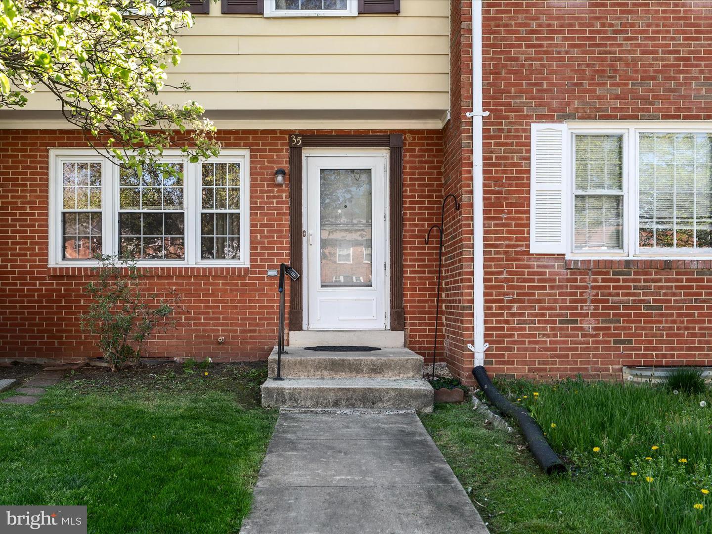 35 SYDNOR ST, HAMILTON, Virginia 20158, 3 Bedrooms Bedrooms, ,1 BathroomBathrooms,Residential,For sale,35 SYDNOR ST,VALO2094250 MLS # VALO2094250