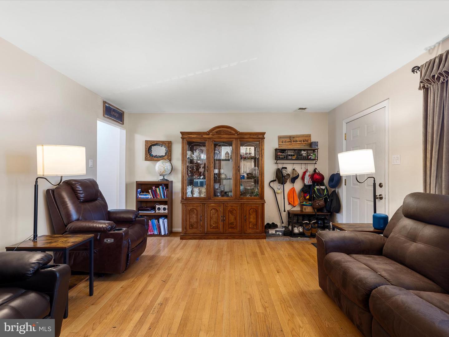 35 SYDNOR ST, HAMILTON, Virginia 20158, 3 Bedrooms Bedrooms, ,1 BathroomBathrooms,Residential,For sale,35 SYDNOR ST,VALO2094250 MLS # VALO2094250