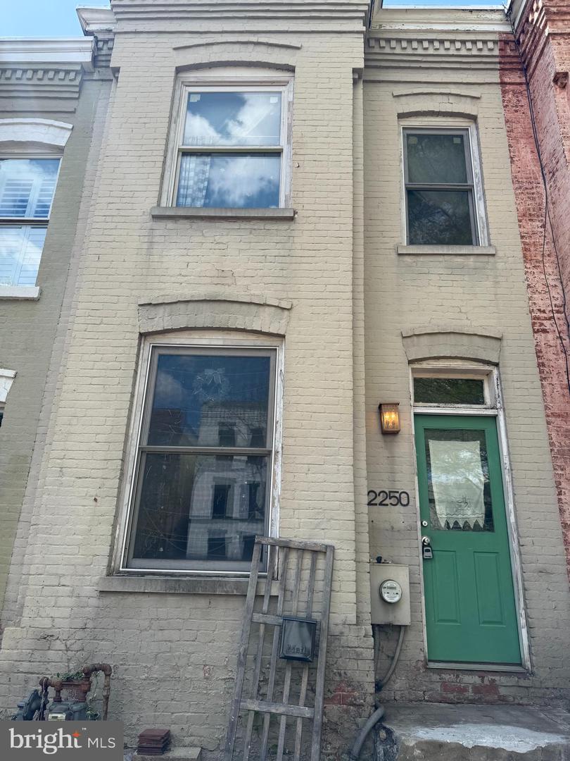 2250 12TH ST NW, WASHINGTON, District Of Columbia 20009, 3 Bedrooms Bedrooms, ,1 BathroomBathrooms,Residential,For sale,2250 12TH ST NW,DCDC2191572 MLS # DCDC2191572