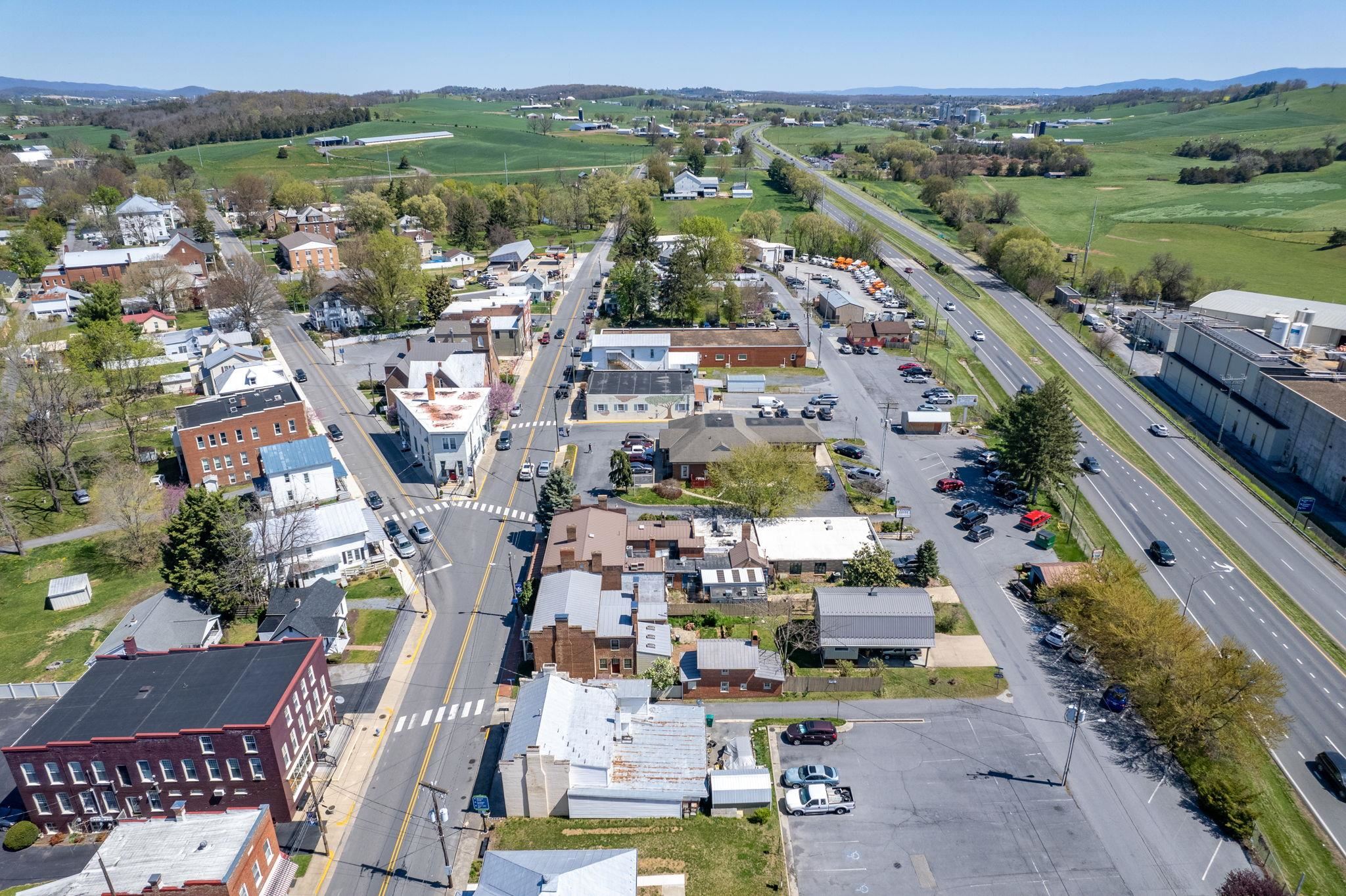222 MAIN ST, DAYTON, Virginia 22821, 6 Bedrooms Bedrooms, ,5 BathroomsBathrooms,Residential,The Thomas House,222 MAIN ST,663438 MLS # 663438