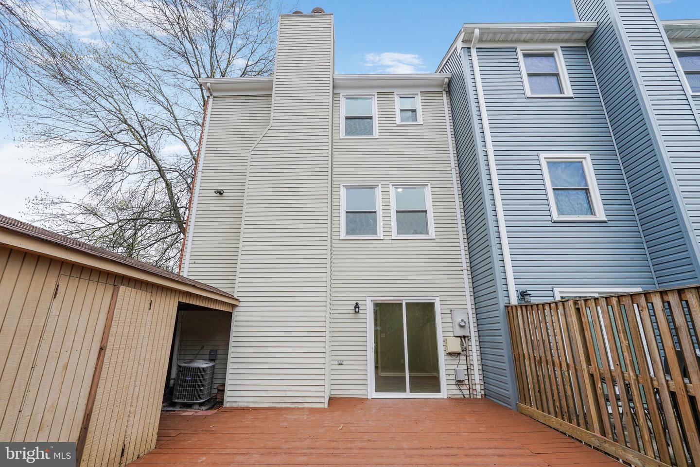 12924 RIDGEMIST LN, FAIRFAX, Virginia 22033, 3 Bedrooms Bedrooms, ,2 BathroomsBathrooms,Residential,For sale,12924 RIDGEMIST LN,VAFX2232110 MLS # VAFX2232110