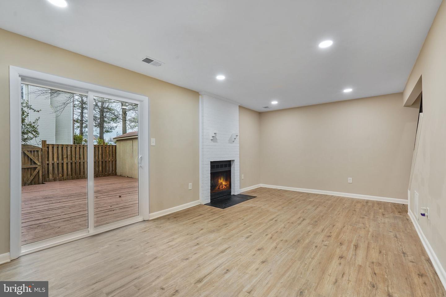 12924 RIDGEMIST LN, FAIRFAX, Virginia 22033, 3 Bedrooms Bedrooms, ,2 BathroomsBathrooms,Residential,For sale,12924 RIDGEMIST LN,VAFX2232110 MLS # VAFX2232110