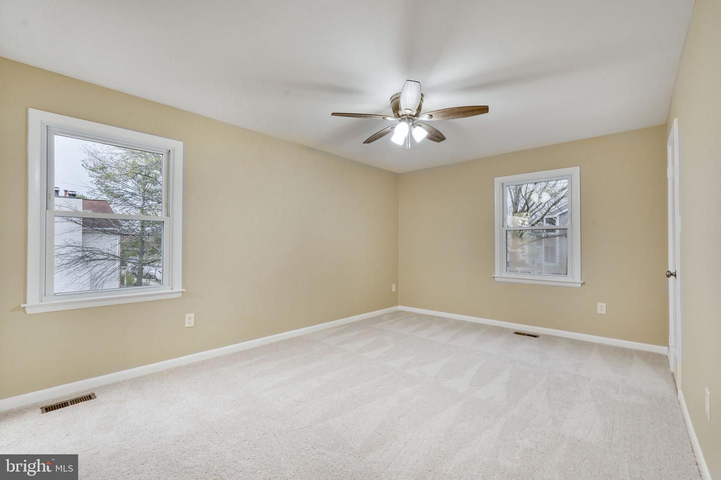 12924 RIDGEMIST LN, FAIRFAX, Virginia 22033, 3 Bedrooms Bedrooms, ,2 BathroomsBathrooms,Residential,For sale,12924 RIDGEMIST LN,VAFX2232110 MLS # VAFX2232110