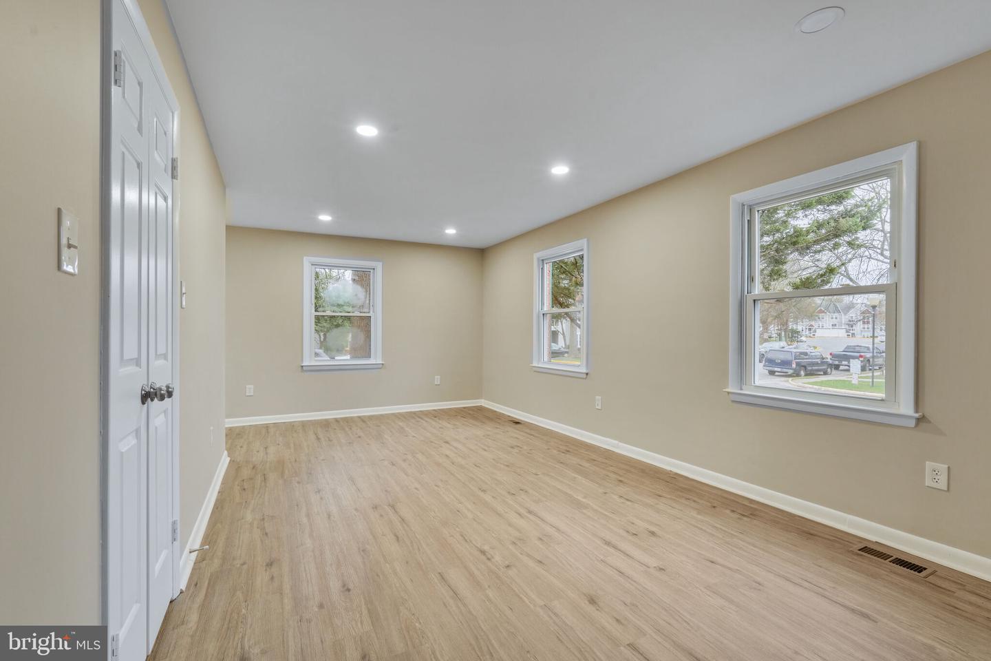 12924 RIDGEMIST LN, FAIRFAX, Virginia 22033, 3 Bedrooms Bedrooms, ,2 BathroomsBathrooms,Residential,For sale,12924 RIDGEMIST LN,VAFX2232110 MLS # VAFX2232110