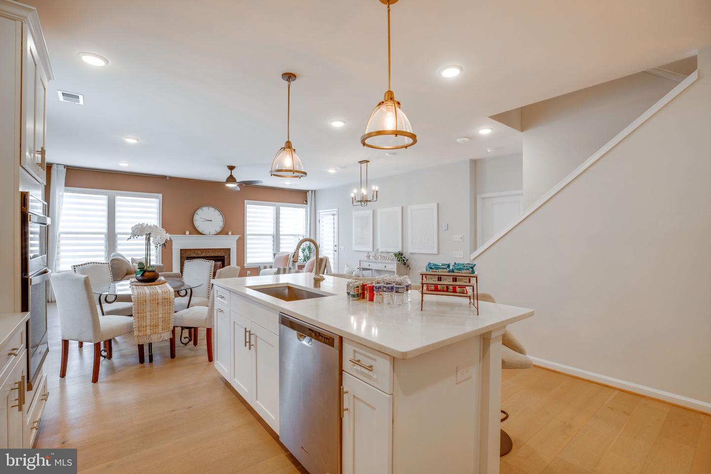 6868 MOONSTONE PEONY LN, HAYMARKET, Virginia 20169, 3 Bedrooms Bedrooms, ,3 BathroomsBathrooms,Residential,For sale,6868 MOONSTONE PEONY LN,VAPW2091676 MLS # VAPW2091676