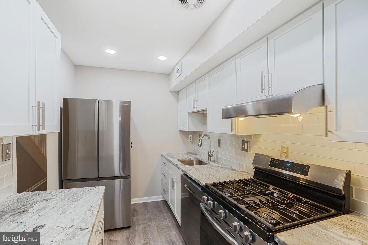 62 G ST SW #117, WASHINGTON, District Of Columbia 20024, 3 Bedrooms Bedrooms, ,2 BathroomsBathrooms,Residential,For sale,62 G ST SW #117,DCDC2194790 MLS # DCDC2194790