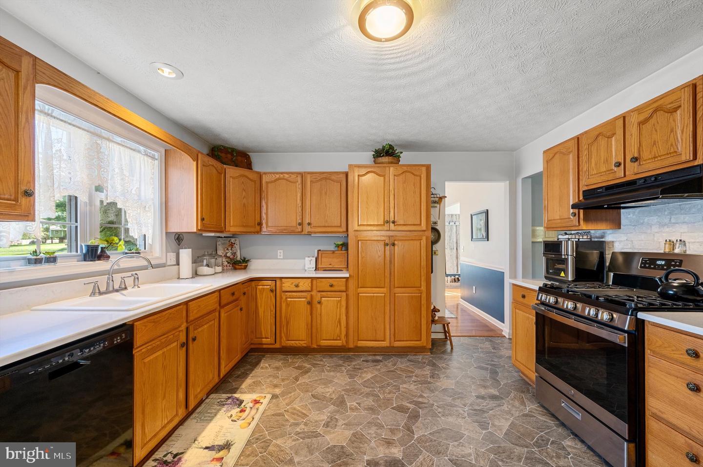 1541 SHIPWRECK DR, NEW MARKET, Virginia 22844, 3 Bedrooms Bedrooms, ,3 BathroomsBathrooms,Residential,For sale,1541 SHIPWRECK DR,VASH2011190 MLS # VASH2011190